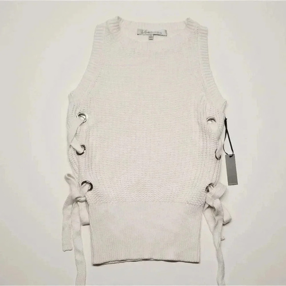 {Lovers + Friends} Short Sleeve Laced Sweater - Picture 11 of 11